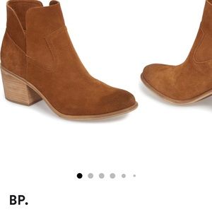 BP Briced notched bootie.